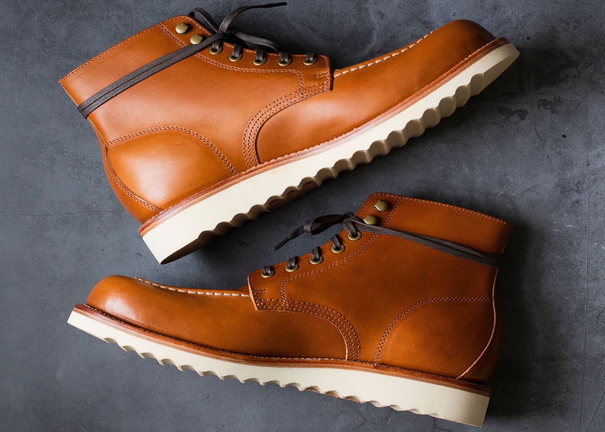 Brass Boot Saddle Tan